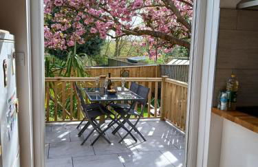 Down by the Riverside - Photo 19