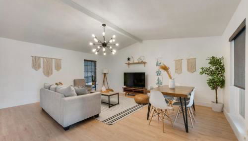 Cozy 5BR Pool House with Hot Tub Near The Lake - Foto 5