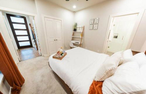 Downtown Escape - Backyard, Game room and Free Parking - Foto 33