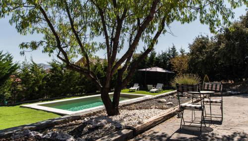 Chalet con piscina a un paso de Segovia - Foto 2, Garden view