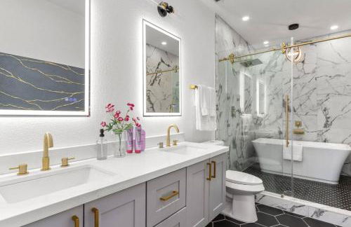 Chic 4BR Getaway Near NRG TMC - Foto 35