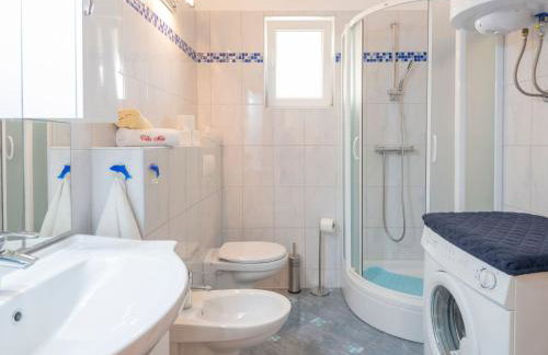 Holiday Home Villa Mile mit beheiztem Pool- Grill und Terrasse by Interhome - Foto 40