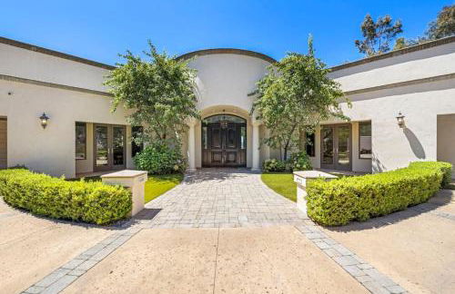 Private Gated 6BR Luxury Estate, Gym, Lake View - Foto 14