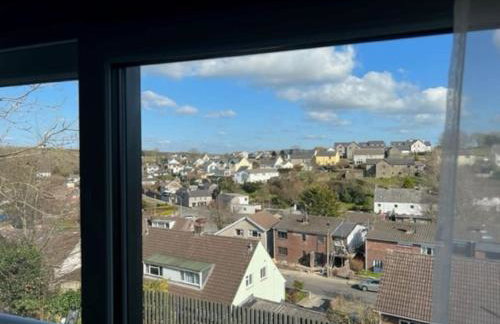 Orchard Lodge-Coastal Retreat, newly built hideaway with village views and private terrace - Foto 33