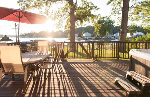 Family-Friendly! Waterfront Home on Lake Hopatcong - Foto 3