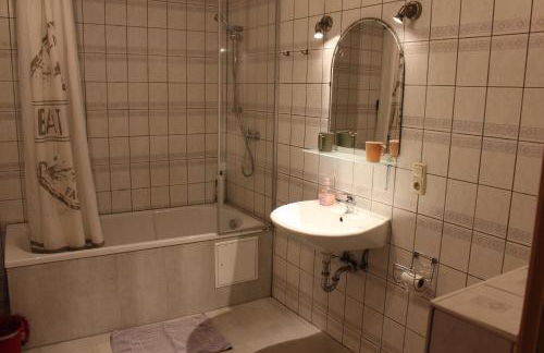 Möblierte 2-Raum Wohnung 11 in Ohrdruf - Thüringen Wald - Photo 11