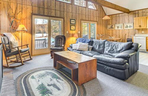 Private Lakefront and Boat Launch! Maine Family Home - Foto 5