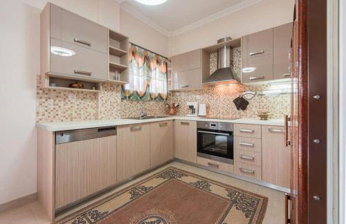 AIWA Διαμέρισμα 130τμ 1ου ορόφου σε διώροφη οικία - Foto 8