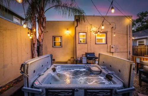 Unique Bungalow w/ hot Spa in DT - Foto 1