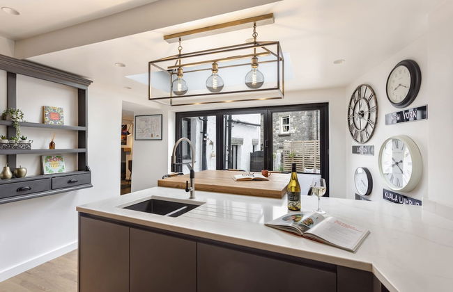 The Coronation Family Cottage - Hot Tub - Foto 13