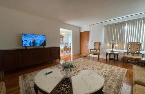 Luxury Three Bedroom apartment in a private house - Foto 1