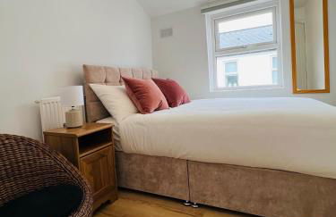 2025 Award Winner Liverpool Peach House - 4 Bedrooms - Foto 45