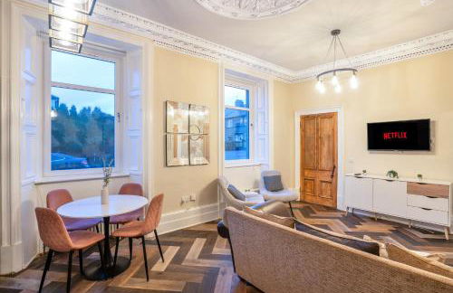 Cosy 2-Bed Flat with Free Parking-by Holiday Homes - Foto 6