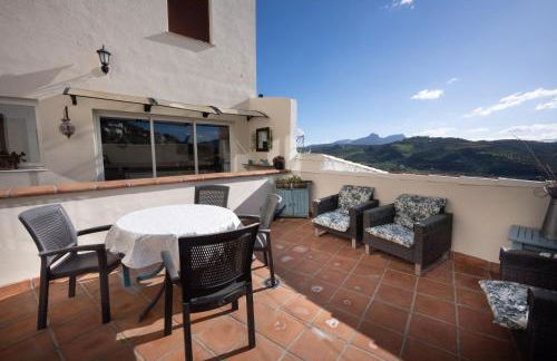 Eagles Nest - Massive townhouse with Pool with outstanding views - Photo 35