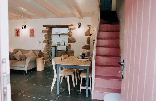 Cute and cosy 2 bed cottage in beautiful Solva - Photo 3