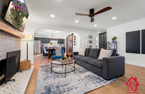 ValleyVibe: Modern Comfort in North Valley - an Irvie Home - Foto 15