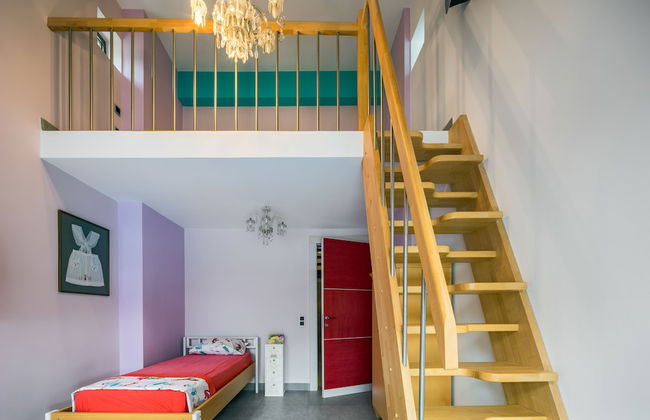 Minimal Blue Villa - Photo 4