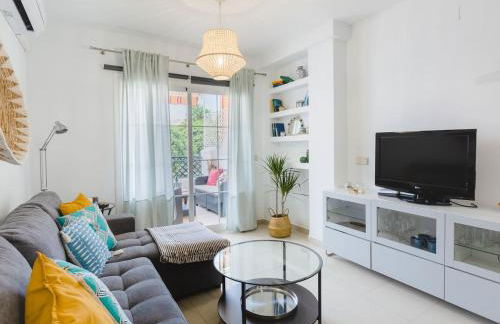 La Marina II, luminoso apartamento junto a la playa - Photo 3