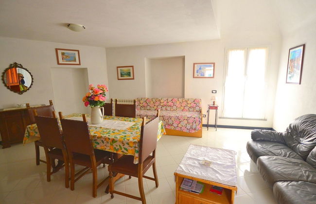 Inviting Holiday Home With Terrace, Garden Furniture, BBQ - Foto 38