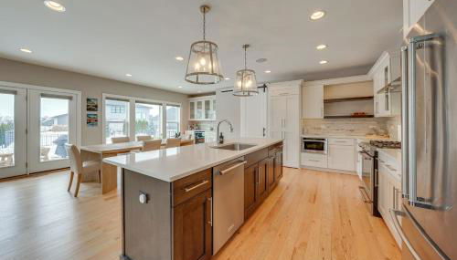 Bring the Family! Suburban Gem in Plainfield - Foto 2