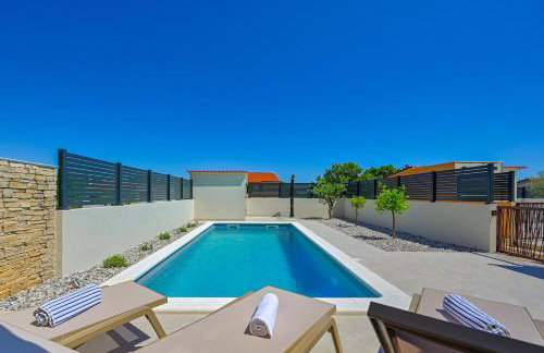 Apartment Zala with private pool - Photo 16