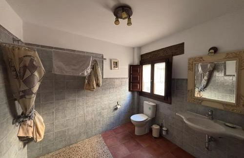 Casa Rural Enorme con BBQ & Horno Leña ideal para Familias - Foto 28