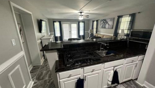 Roomy Renovated GuestHome, Desk, Yard, PetFriendly - Foto 3