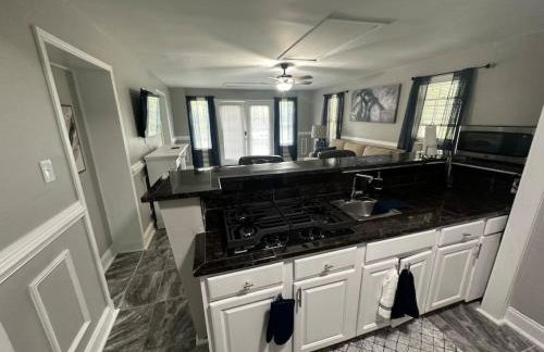 Roomy Renovated GuestHome, Desk, Yard, PetFriendly - Foto 3