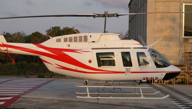 Hélicoptère prêt pour le décollage