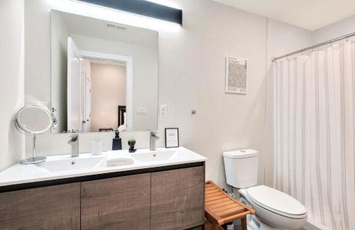 Spacious Center City 3BR 4BA with Arcade - Sleeps 8 - Foto 28