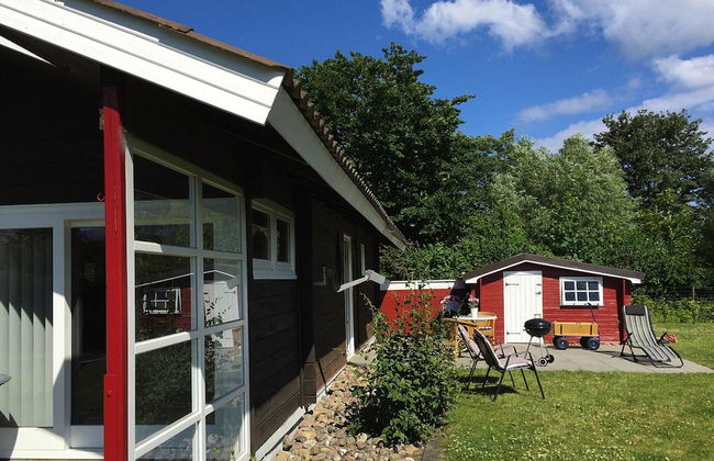 Inviting log House With 2 Terraces and Cozy Fireplace in Damp - Foto 21