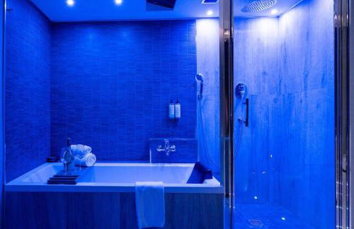 3 Suite in Centro Città con Vista Mare, Doccia Cromoterapia & Netflix Gratuito - Foto 51