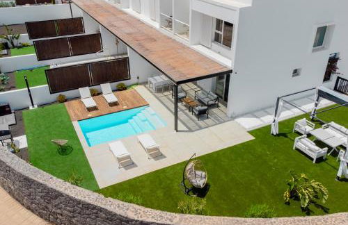 Villa Menta Relaxing corner in front of the Ocean - Photo 20