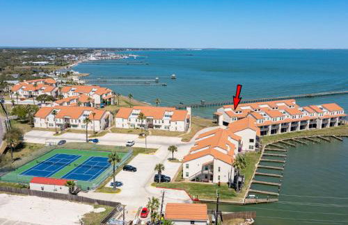 Bay Breeze Bungalow by Miss Kitty’s - Foto 56