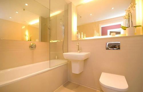 Elegant 2 Bed Flat in East London - Foto 7