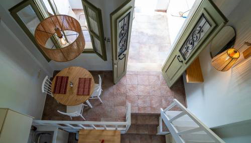 Aeolus pool apts - Photo 4