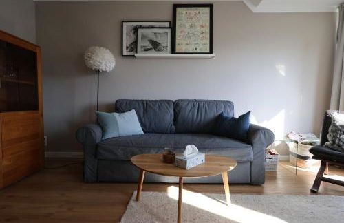 2-Zimmer Apartment Bahnhofsnähe - self-check-in - Kinderfreundlich - Balkon - Kaffeeautomat - Foto 3