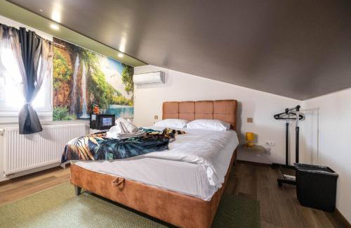 Apartmani i sobe Kralj Zvonimir - Foto 17