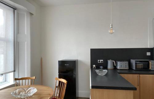 Spacious 3 bedroom apartment in Campbeltown centre - Foto 11