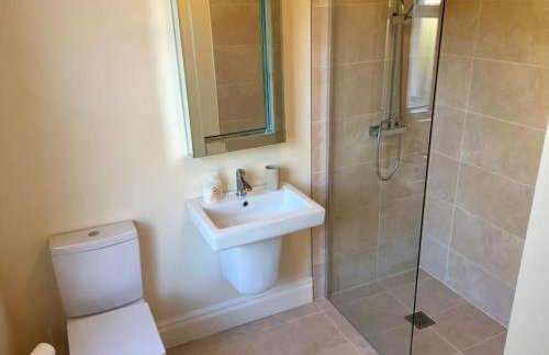 West View, Lakeside, Newby Bridge, 2 mins walk to Lake Windermere, Delightful property with Hot Tub - Foto 8