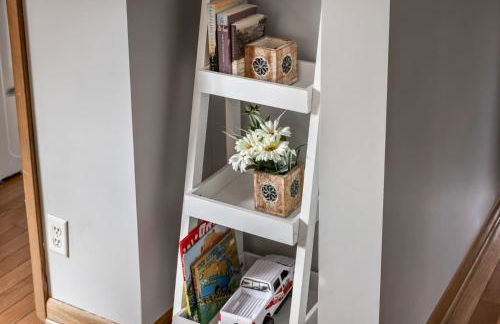 Two Cabins Retreat in Woods Resort - Dog-Friendly - Foto 40