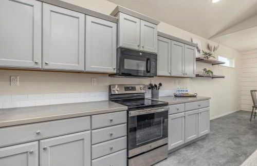 Modern Luxurious 4-bedroom Centrally located home - Foto 46