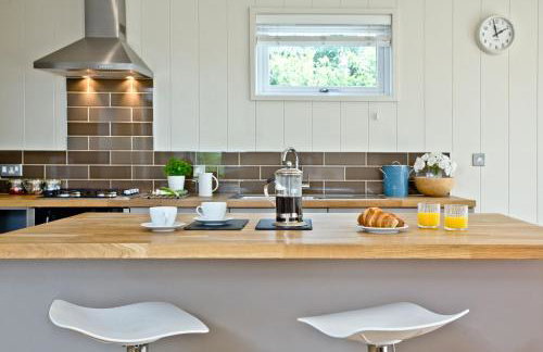 The Sleights, Strawberryfield Park - Hot Tub - Free WiFi & Parking - Pets Allowed 2 - Photo 9