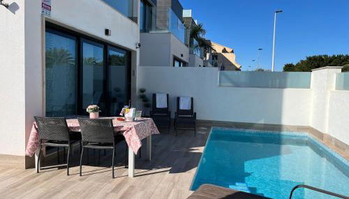 Luxury Three Bedroom Villa With Private Pool and Rooftop Solarium - Foto 2