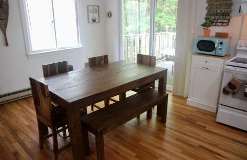 Escape to a 3-Bedroom Cabin in Lower Catskills - Foto 7