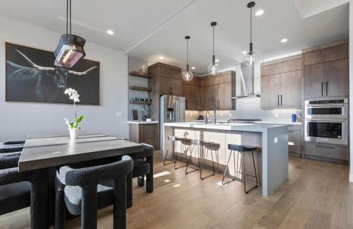 Mountain House PC, Snowy Lake Views Private Hot Tub, New Build, Jordanelle Lake! - Foto 3