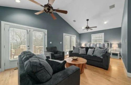 Sunset Cove Lakefront Luxury Lodge with Private Dock - Foto 47