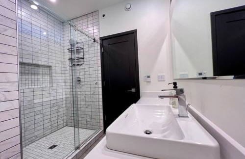 Oasis in the City - Calm 4BR Home with Gym & Sauna - Foto 29