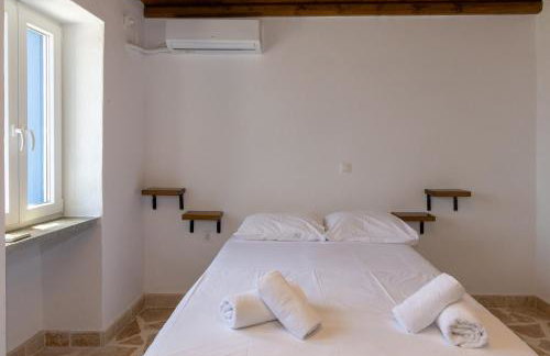 Epavlis Petrou Siwtou - Foto 20