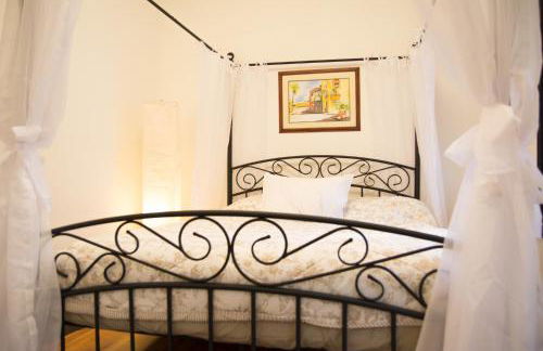 Historic 1869 Brownstone 15 min to NYC downtown - Foto 5